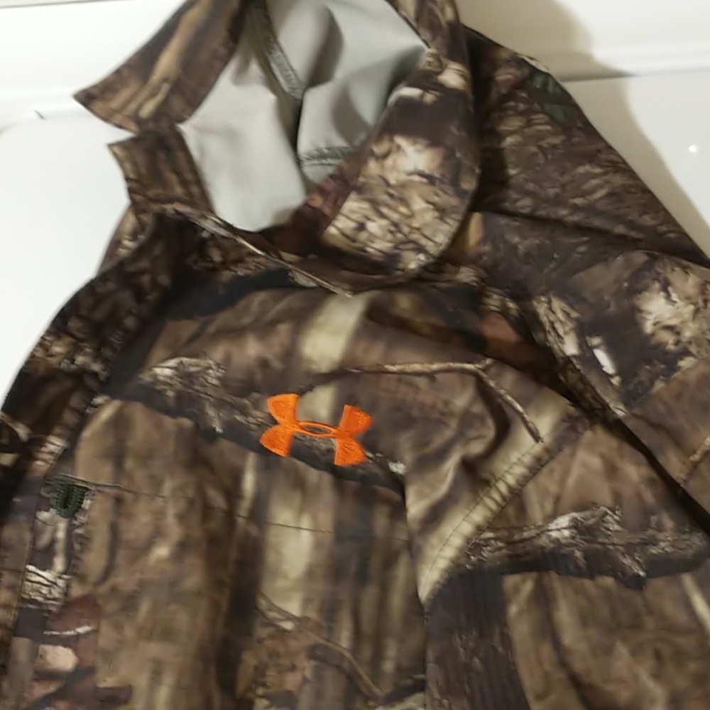 Under armour camo shirt